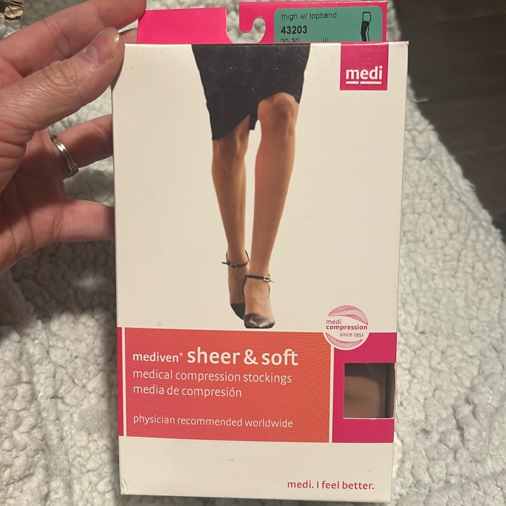 Mediven 43203 compression stocking 20-30mmHg natural opentoe thigh w/topband III